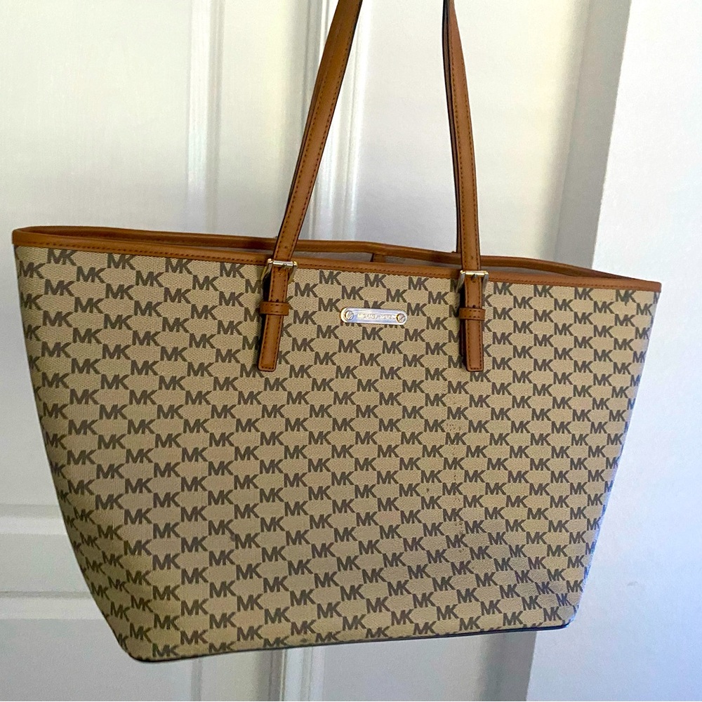 Michael Kors All-Over Print Large Tote Bag‎